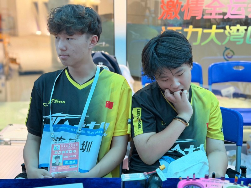 小白、果果，